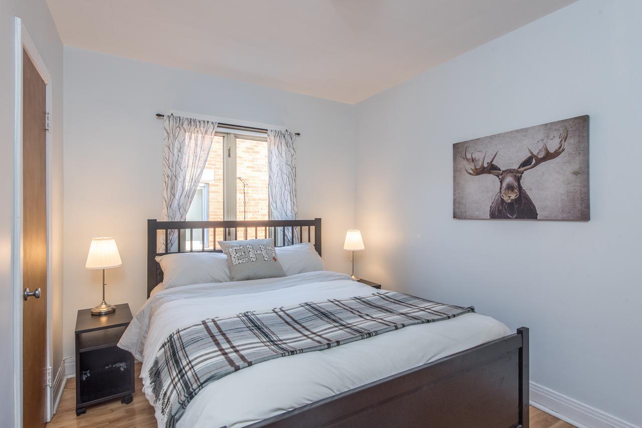 Du Survenant Guest house Montreal